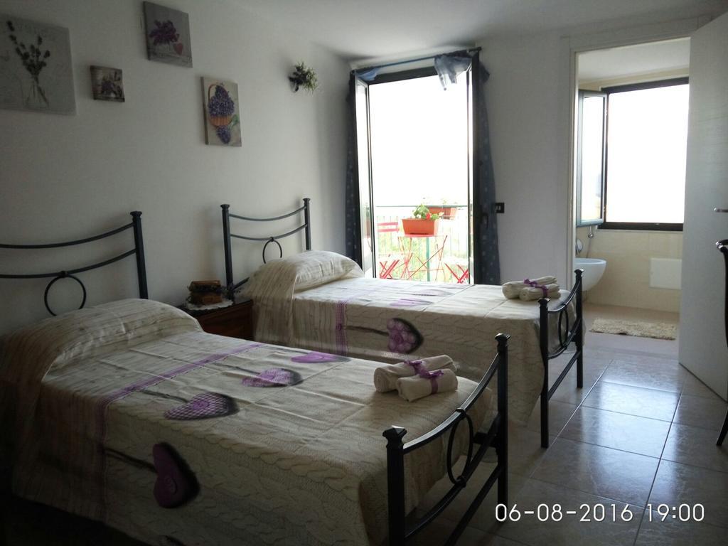 Nonnaninna B&B San Floro Bagian luar foto